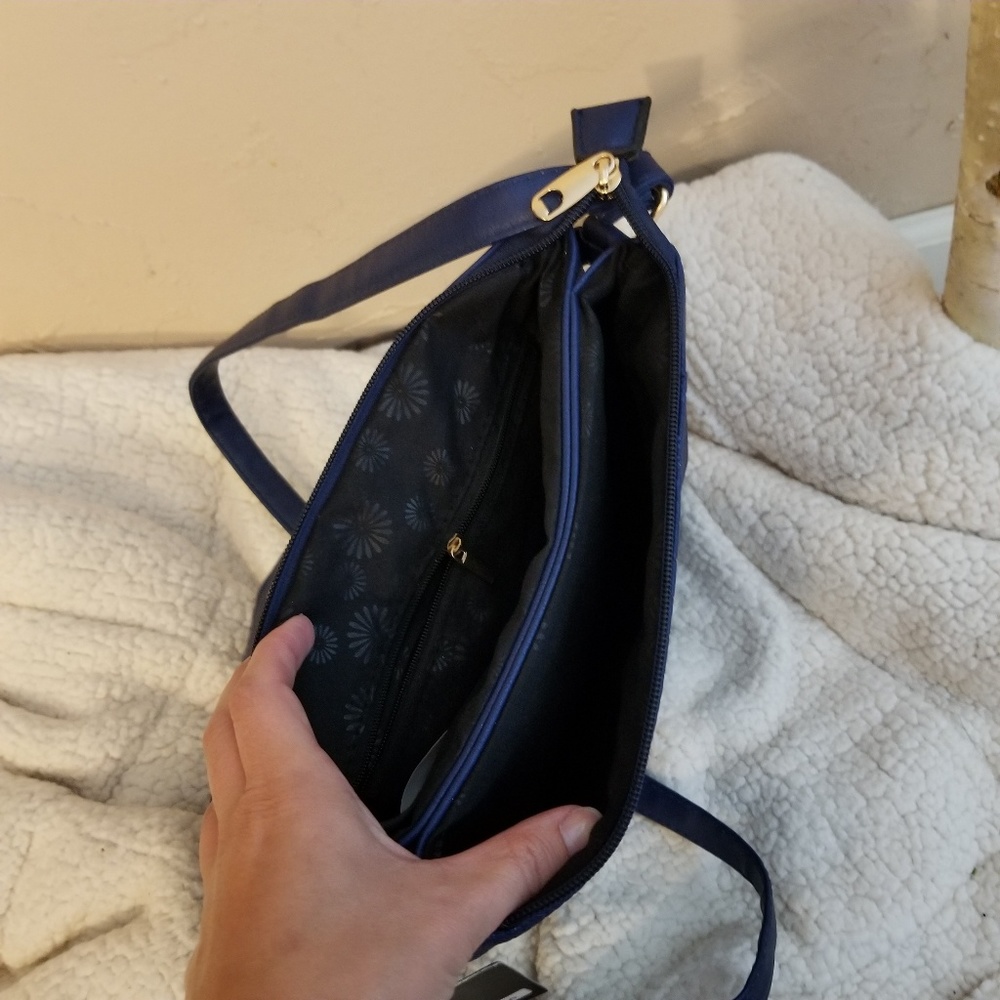 Purse - Picture 3 of 8